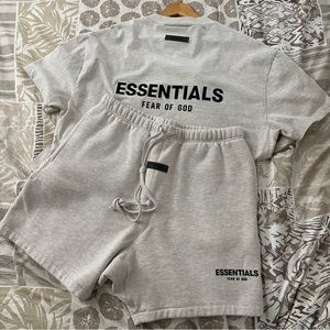Fear of God ESSENTIALS Set,like new ,shorts are size L. Top is M 100% Authentic